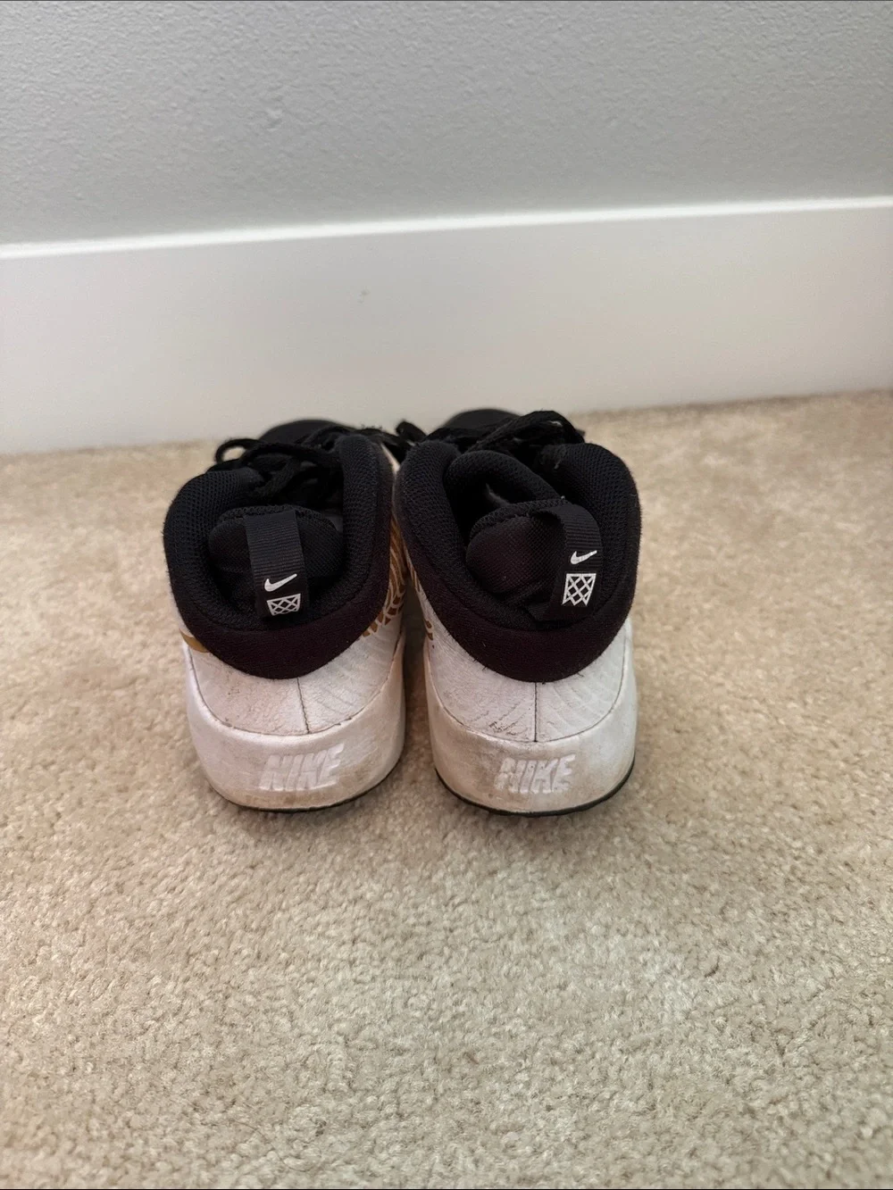 Boys size 5 Nike Black White Gold High-Top Sneakers